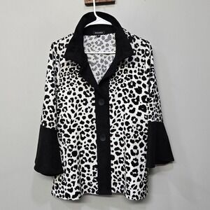 Damee‎ Shirt Top Shacket Medium Leopard Print Artsy Lagenlook Oversized Pockets